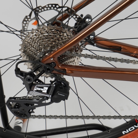 Focus Atlas 8.7 Carbon goldbrown 2023 RH-S exhibition bike