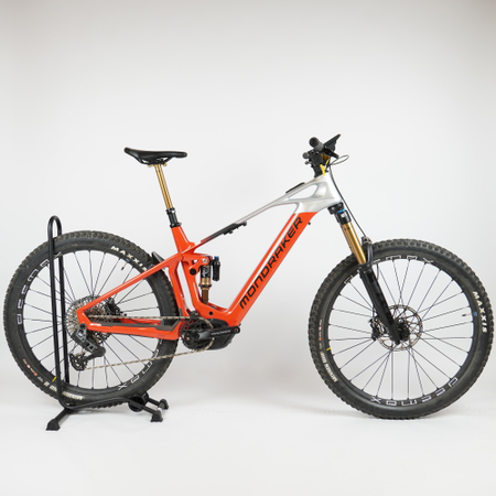 Mondraker Crafty Carbon RR flame red 2024 - RH-L Gebrauchtrad